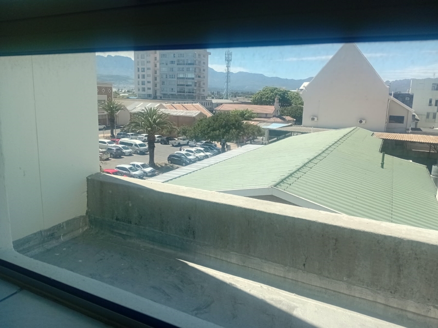 To Let 2 Bedroom Property for Rent in Strand Central Western Cape